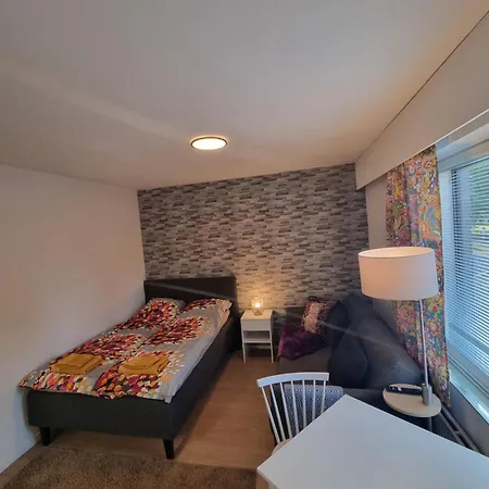 Apartment Kompakti Yksioe Numero 6 Pienkerrostalossa