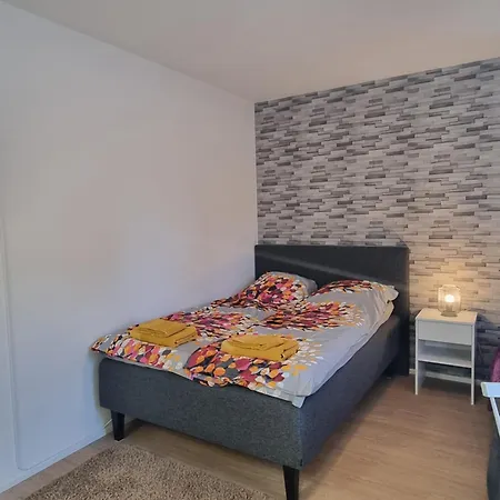 Apartment Kompakti Yksioe Numero 6 Pienkerrostalossa *