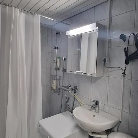 Kompakti Yksioe Numero 6 Pienkerrostalossa * Pori