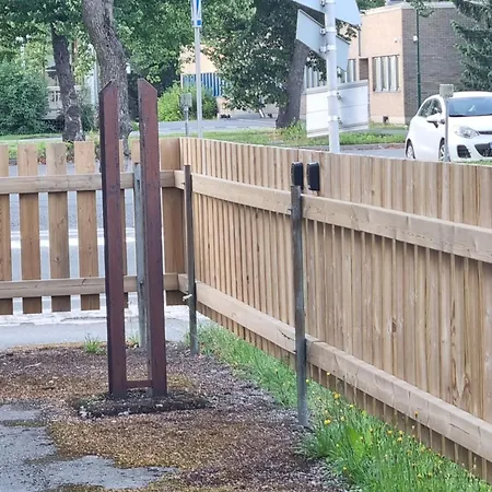 Kompakti Yksioe Numero 6 Pienkerrostalossa アパート