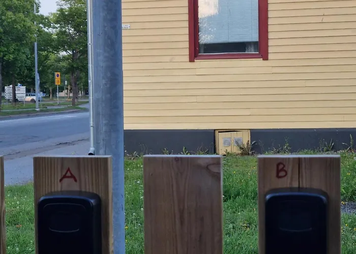 Kompakti Yksioe Numero 6 Pienkerrostalossa