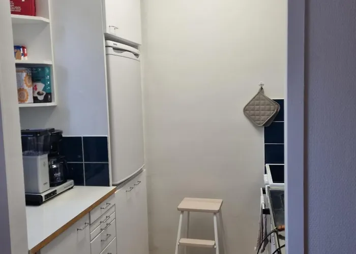 Kompakti Yksioe Numero 6 Pienkerrostalossa *