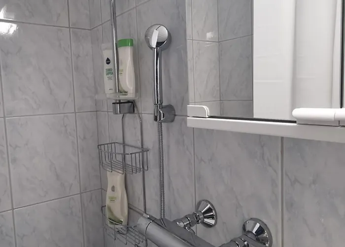 Kompakti Yksioe Numero 6 Pienkerrostalossa Apartamento *