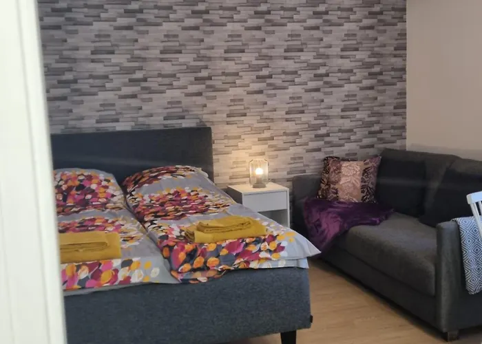 Apartamento Kompakti Yksioe Numero 6 Pienkerrostalossa Pori