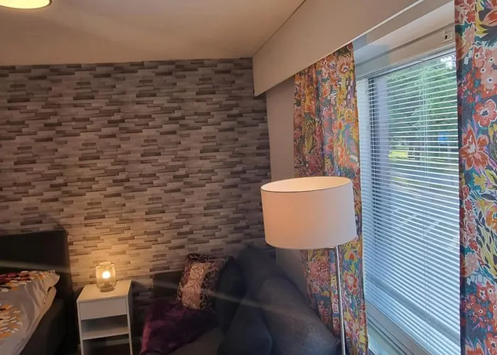 Kompakti Yksioe Numero 6 Pienkerrostalossa