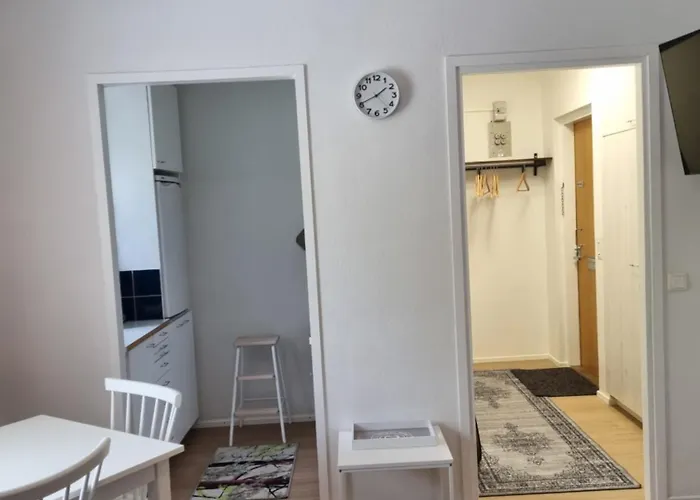 Kompakti Yksioe Numero 6 Pienkerrostalossa *